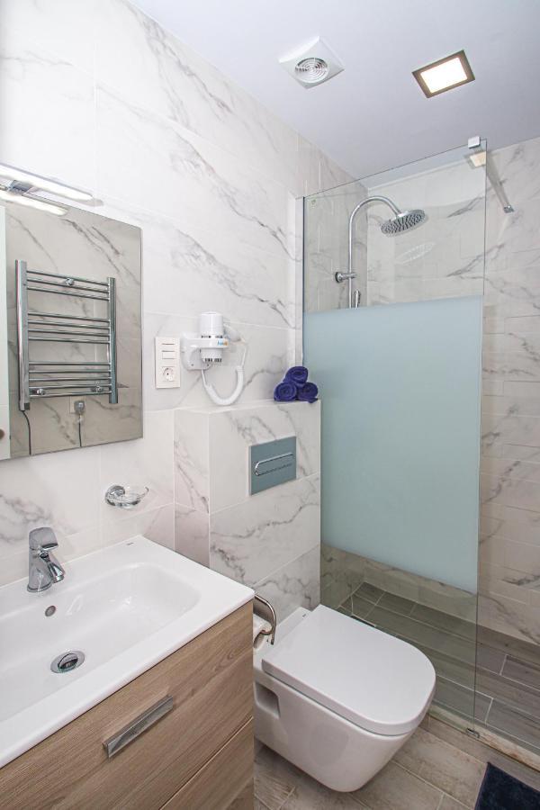 Stylish Studio For Rent With Fantastic Location In Marbella Promenade. Esterno foto